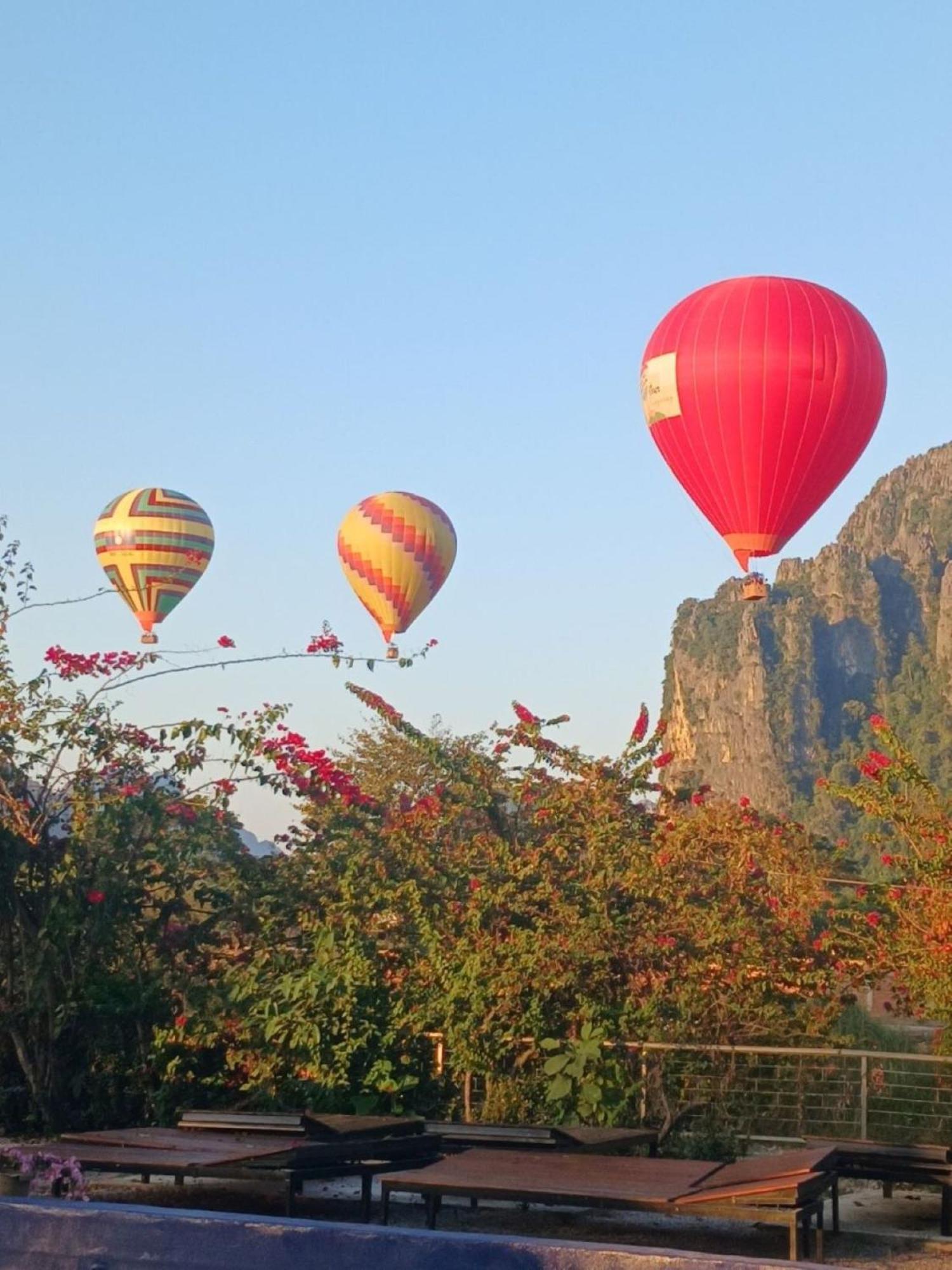 Riverside Garden Hostel Vang Vieng Luaran gambar