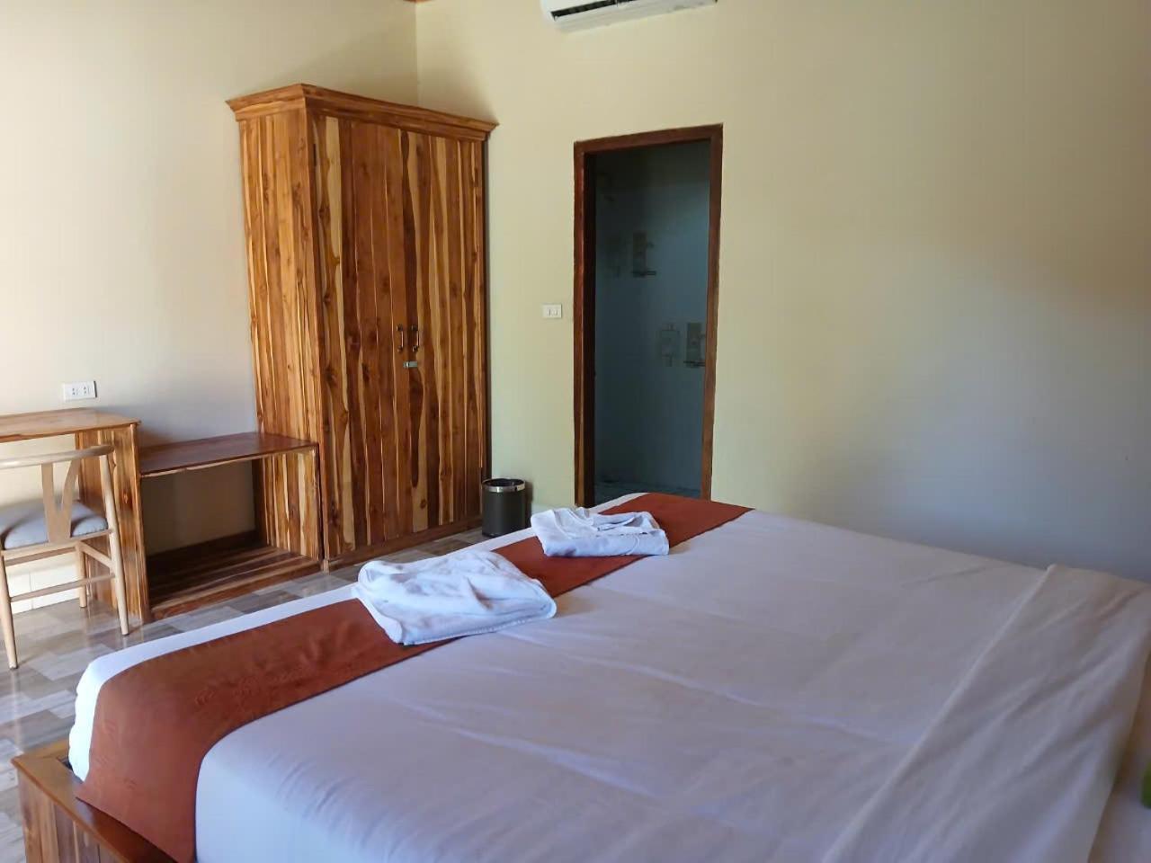 Riverside Garden Hostel Vang Vieng Luaran gambar